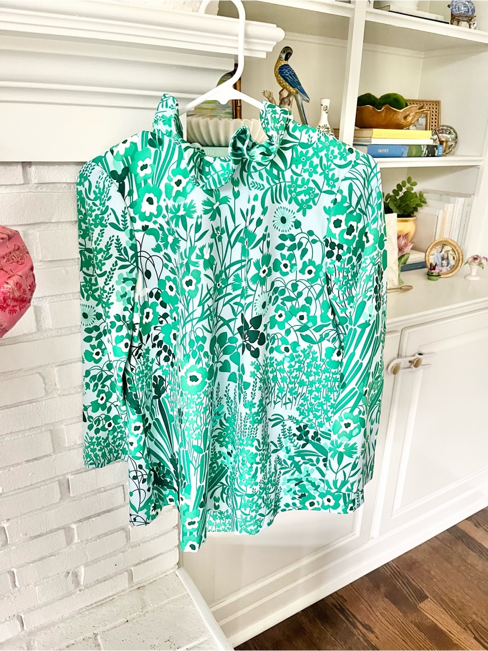 Tuckernuck top